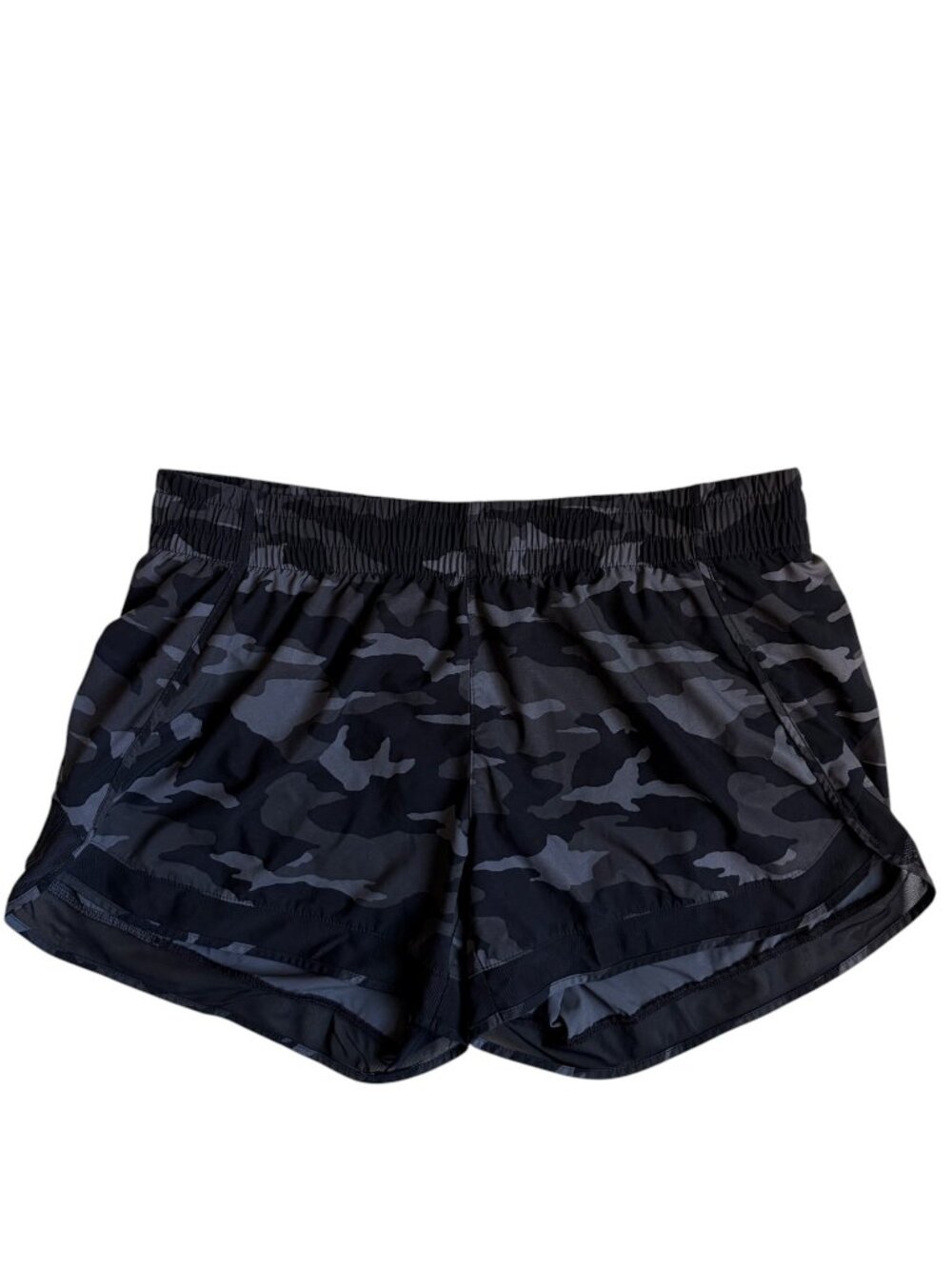 Athleta Printed Mesh Racer Run 4" Shorts (Grey / Black Camo) - Large